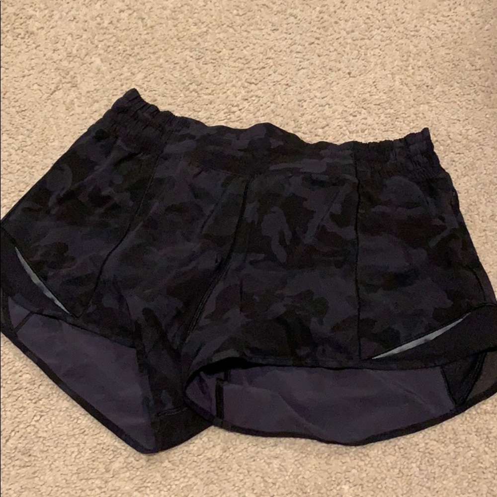 Lululemon High rise camo hotty hot hot